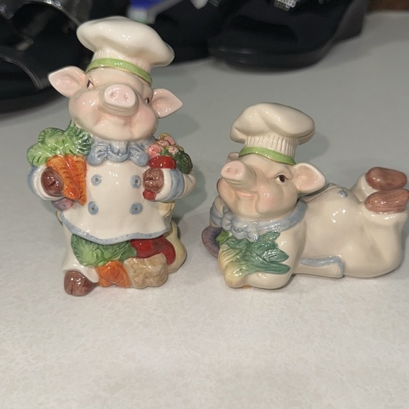 Rare Vintage K&B Chef Pigs Salt and Pepper Shakers EUC Kitschy Kitchen Piggies - Picture 2 of 6